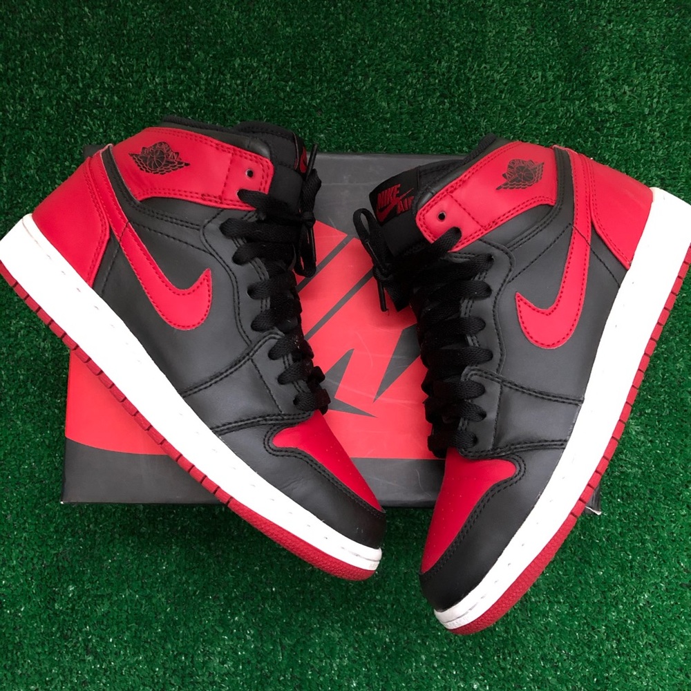 Jordan 1 Bred size 5.5y
